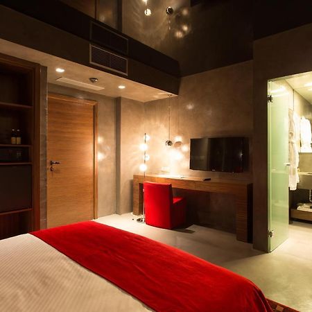 فندق هميرا بودغوريتْسا الغرفة الصورة A room at the hotel
