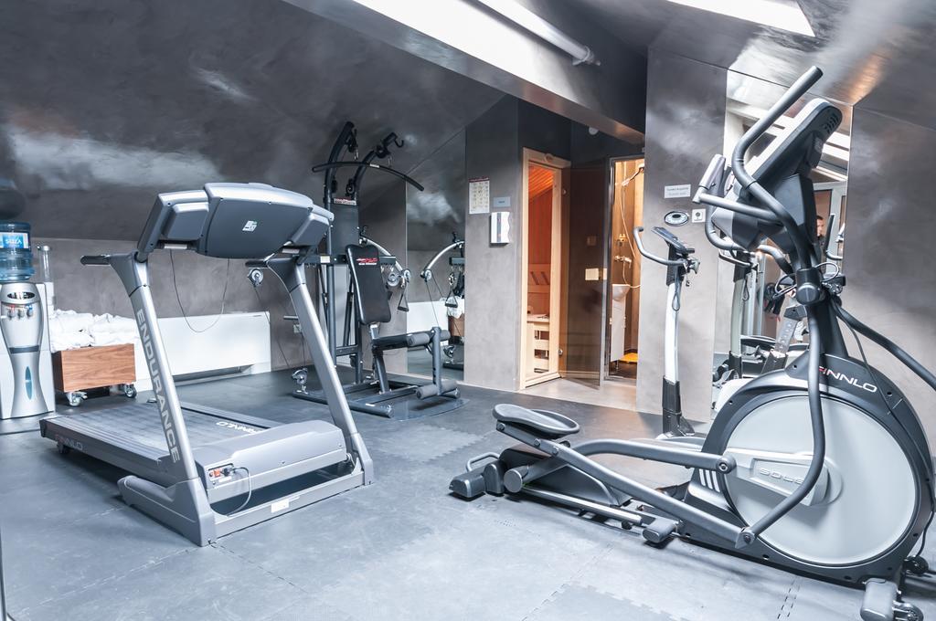 فندق هميرا بودغوريتْسا المظهر الخارجي الصورة A gym